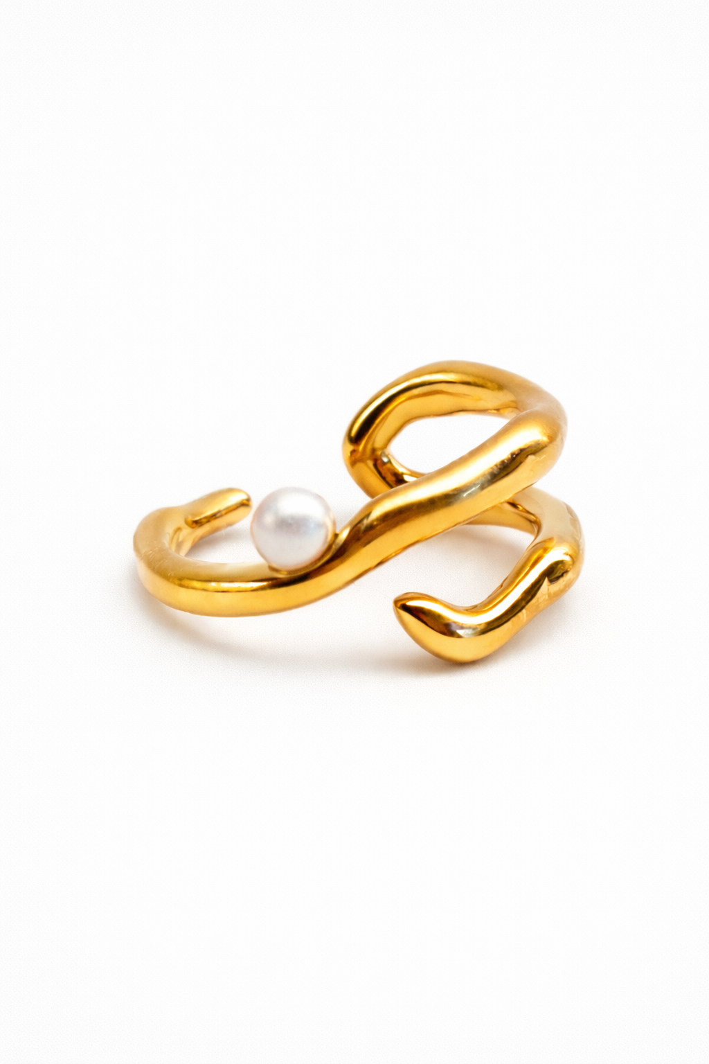 Goldener Ring mit Perle aus wasserfestem Edelstahl von Hesperelle